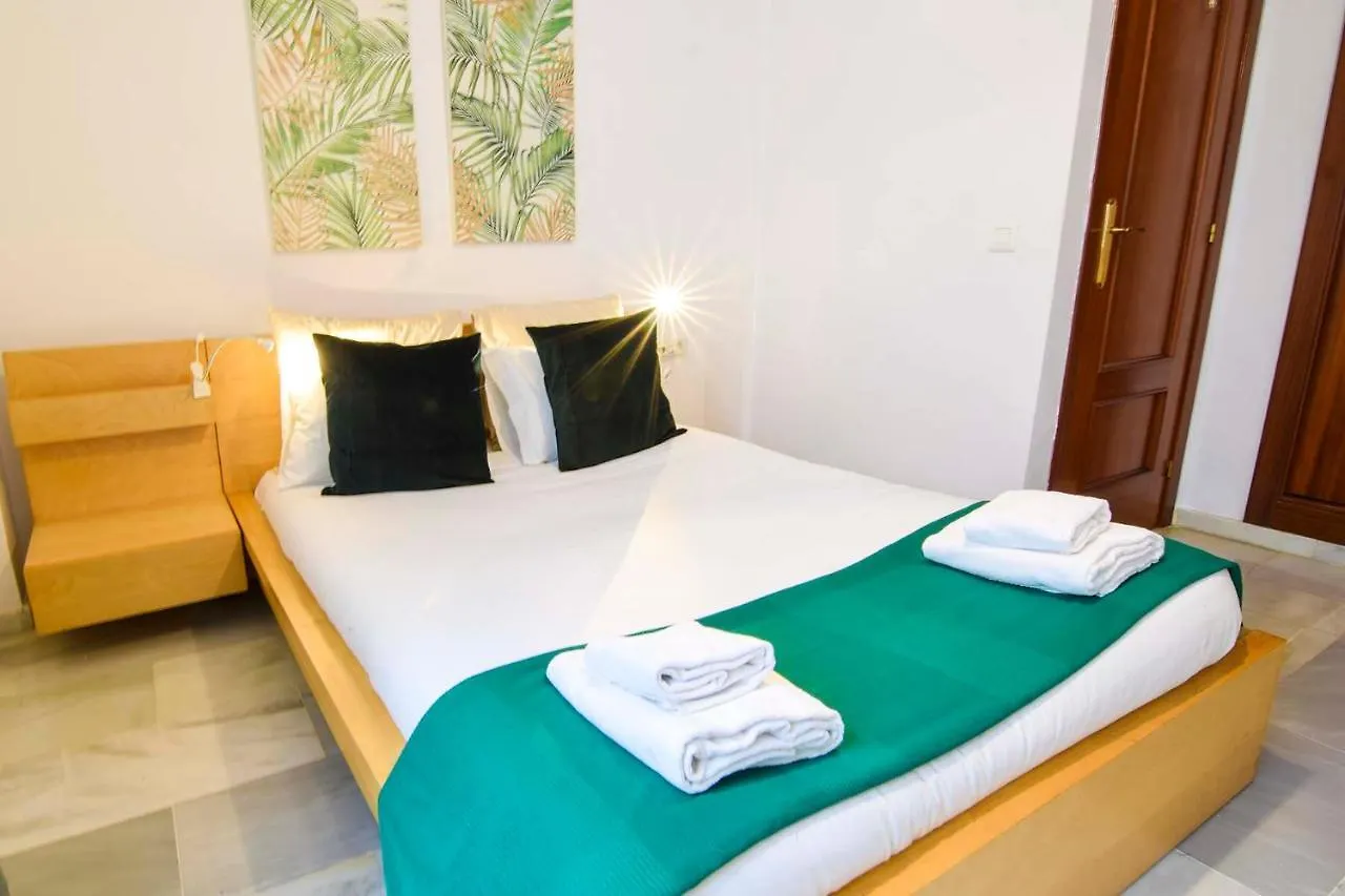 Letmalaga Postigos Apartment 0*, Malaga